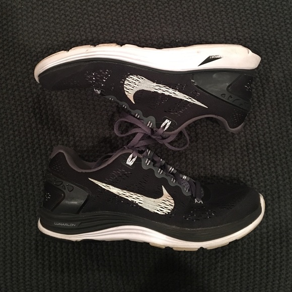 Nike Shoes - Women’s Nike Lunarglide Running Shoe